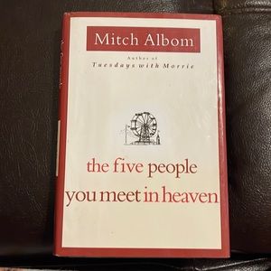 📚2/$14; 3/$16; 4/$18; 5/$20 ADD $2 for any additional books! ENJOY📚📚📚